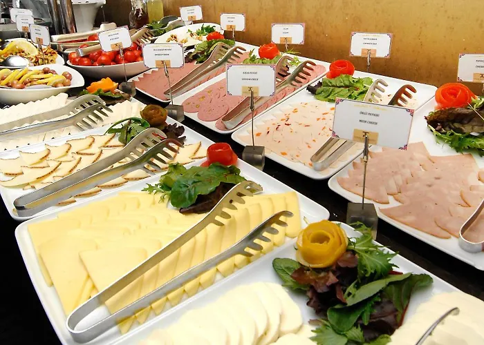 تقسيم هل فندق 4*