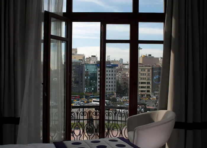 تقسيم هل فندق 4*