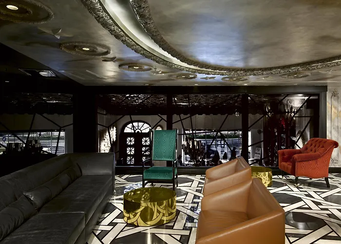 تقسيم هل فندق 4*