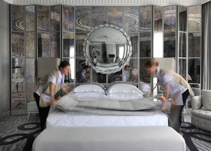 تقسيم هل فندق 4*