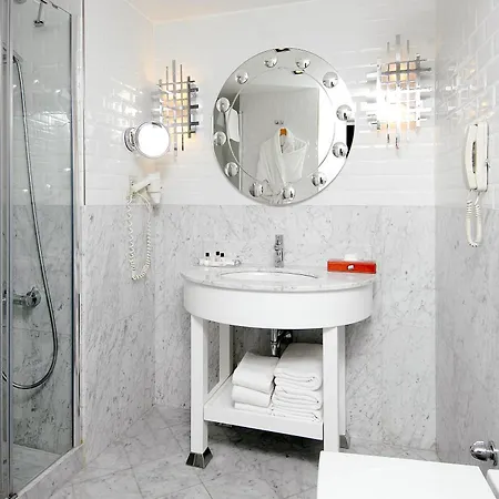 塔克西姆山顶酒店 酒店