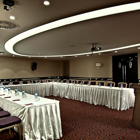 塔克西姆山顶酒店 酒店