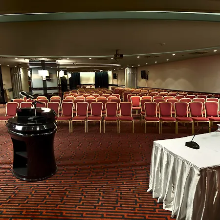 塔克西姆山顶酒店 酒店