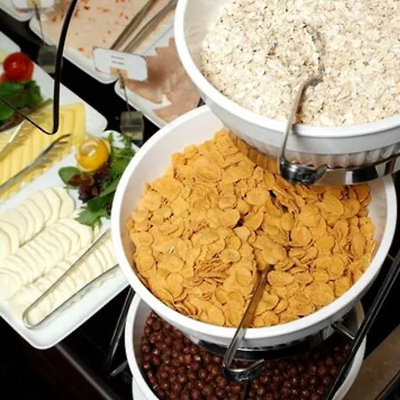 塔克西姆山顶酒店 4*