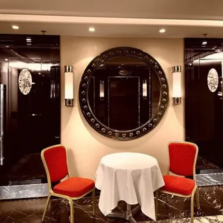 塔克西姆山顶酒店 4*